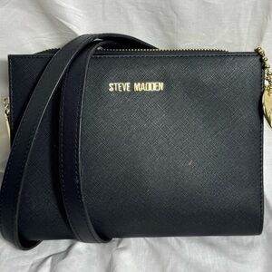 STEEVE MADDEN Black Crossbody Purse/ Shoulder Purse - Excellent Condition